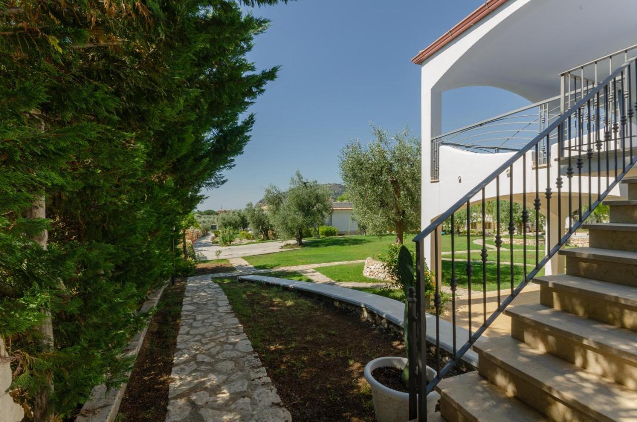 Case Vacanza Fracarluccio Mattinata Exterior photo