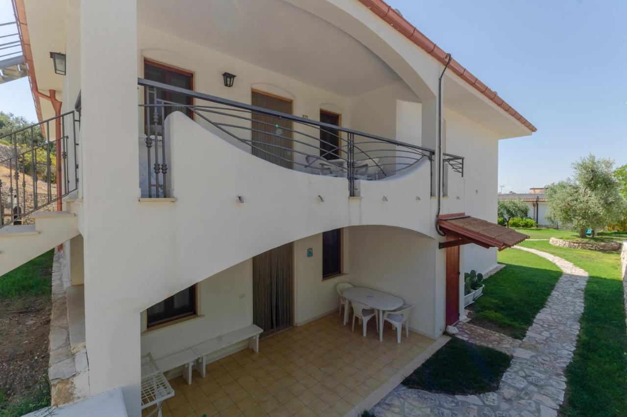 Case Vacanza Fracarluccio Mattinata Exterior photo